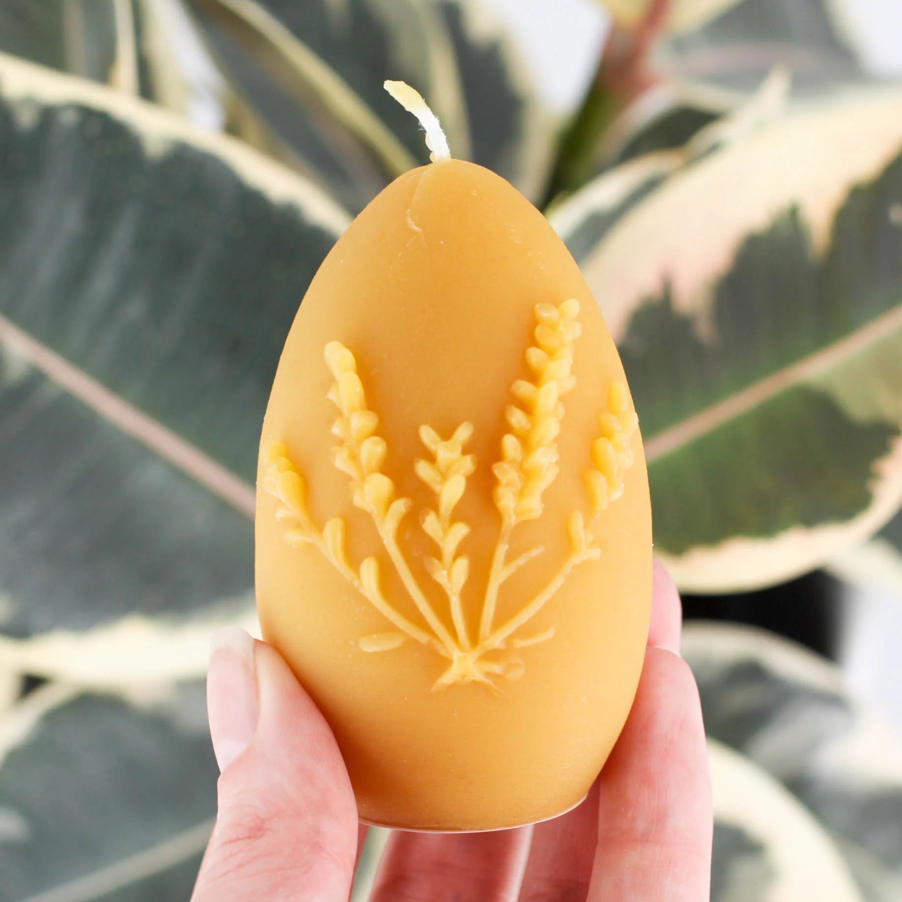 Natural Beeswax Lavender Egg Candle